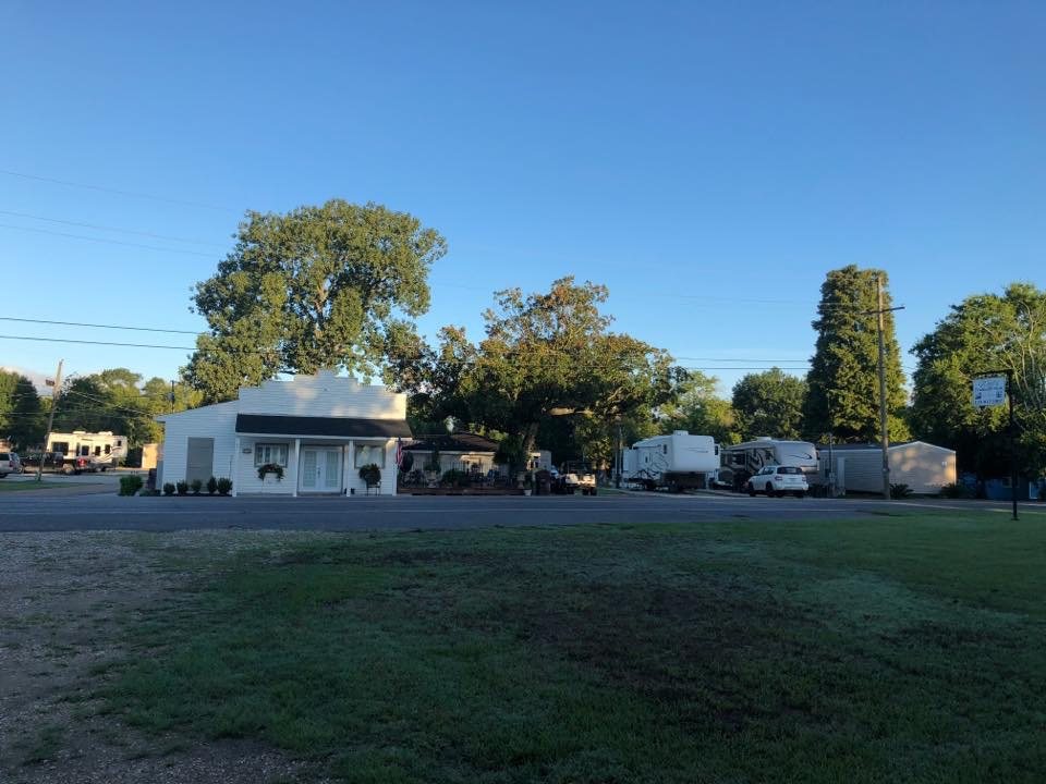 Front view of Weil's RV Park